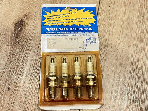 Pkg of 4 Volvo Penta 876077 Spark Plugs