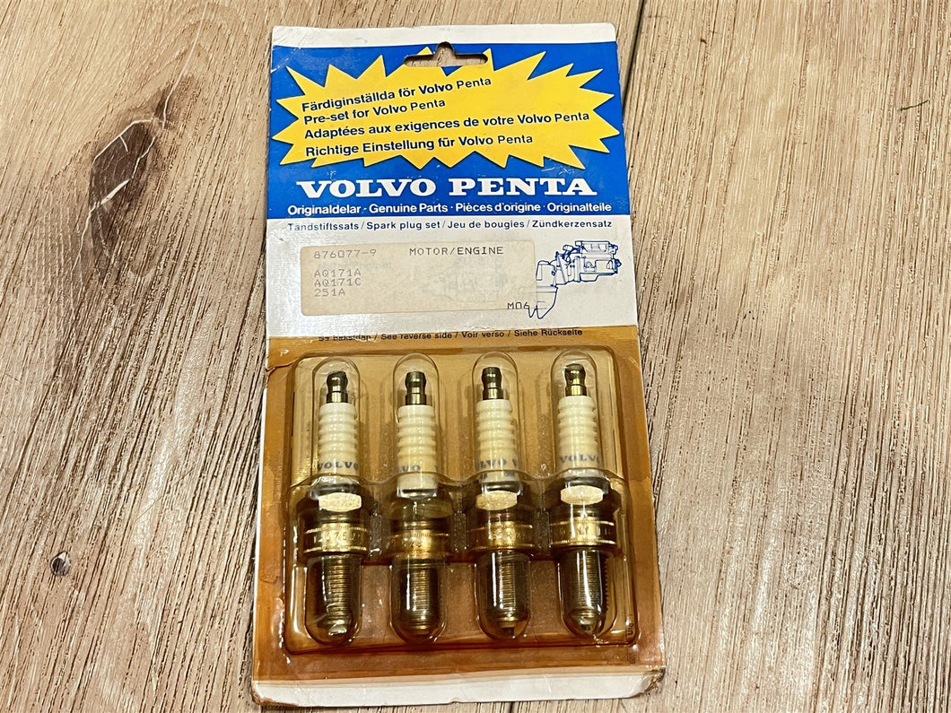 Pkg of 4 Volvo Penta 876077 Spark Plugs
