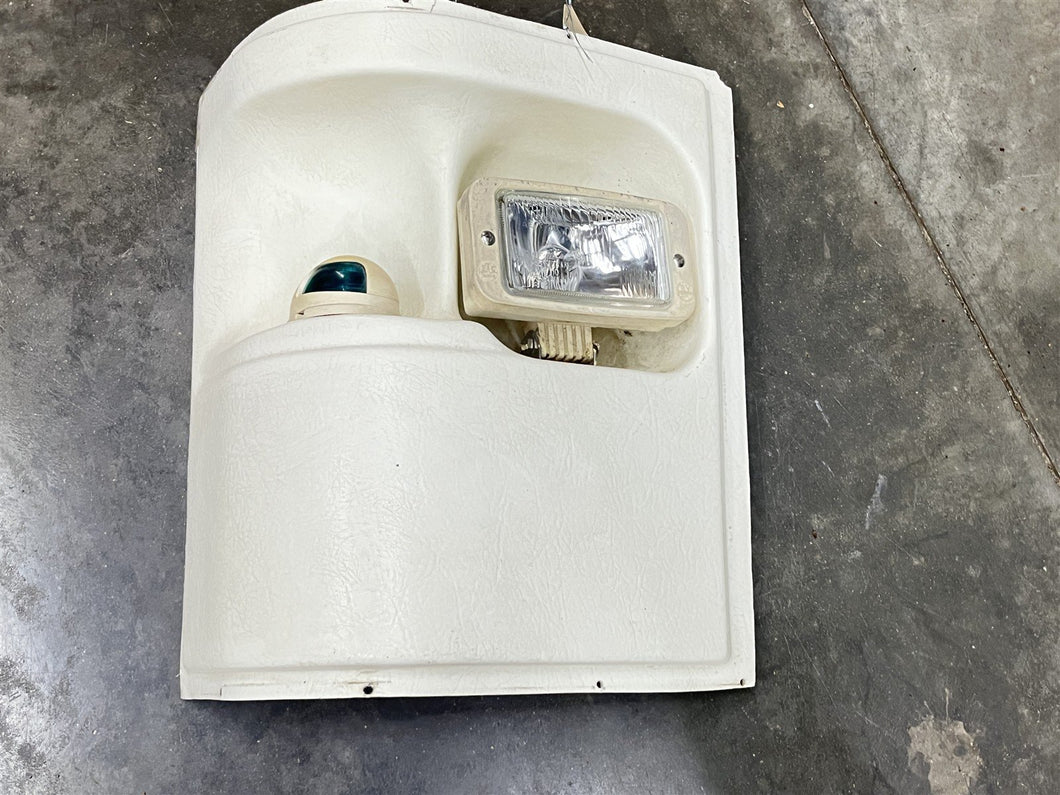 Vinyl Pontoon Corner with Docking & Green Navigation Lights 12 x 15 x 7 1/2 Used