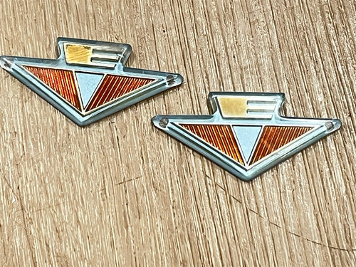 Nice Pair of 1960 Evinrude Fisherman 204608 Emblems/Appliques - Used
