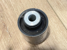 Mercury 813771003 Lower Mount - Used