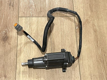 Mercury 8M0142253 Shift Actuator - Used