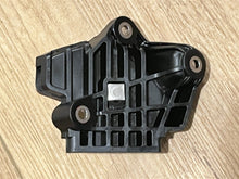 Mercury 8M0142919 Port Striker Assembly - Used