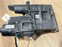 OEM Mercury 8M0164977 4-Stroke Power Trim/Tilt V6-V8 Fresh Water Low Hours (RH)