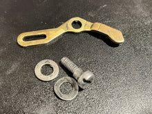 Johnson Evinrude OMC 205019 Choke Arm 303247 Screw 305981 204757 Washers - Used