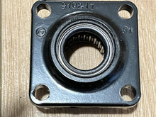 OEM Johnson Evinrude OMC 982422 Bearing Housing