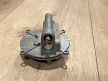 OEM Johnson Evinrude OMC 172592 Valve Body