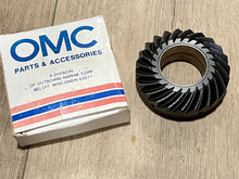 Johnson Evinrude OMC 382270 Forward Gear & Bushing