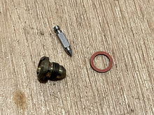 OEM Johnson Evinrude OMC 590622 Needle & Seat