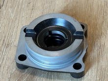 OEM Johnson Evinrude OMC 387067 Bearing Housing
