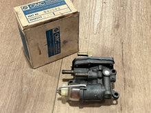 OEM Johnson Evinrude OMC 382563 Fuel Pump