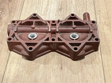 OEM Johnson Evinrude OMC 377087 Cylinder Head & Plug