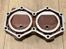 OEM Johnson Evinrude OMC 377087 Cylinder Head & Plug