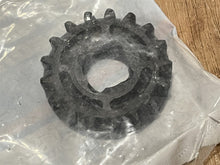 OEM Johnson Evinrude BRP 318940 Pinion