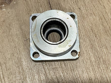 OEM Johnson Evinrude OMC 384584 Bearing Housing & Seal