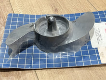 OEM Johnson Evinrude OMC 124709 Propeller 8.75 x 4 Weedless 12/24 STD 1982+