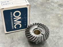 OEM Johnson Evinrude OMC 383582 Forward Gear & Bushing