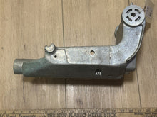 Johnson Evinrude OMC 384889 Swivel Bracket