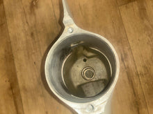 (gc001) - OEM Volvo Penta AQ270 AQ275 875433 Outdrive Gearcase Housing