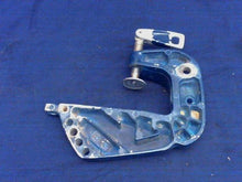 Honda 50300-881-000ZA Right Stern Bracket & Clamp Screw - Used (AW)