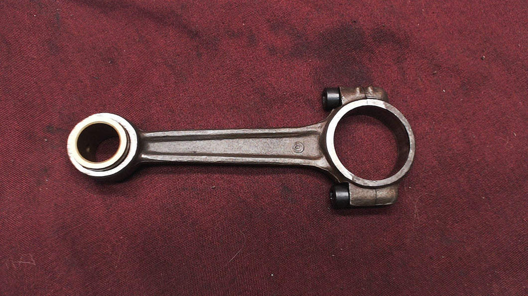 Champion 4M-GS Connecting Rod 1953-54 7.5hp