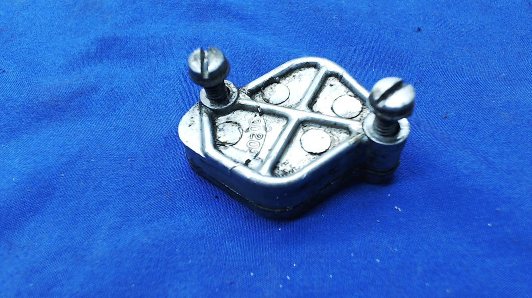 Johnson 377196 Leaf Plate Assy 302033 Drain Valve Cover 305346 Screws 1962 40hp