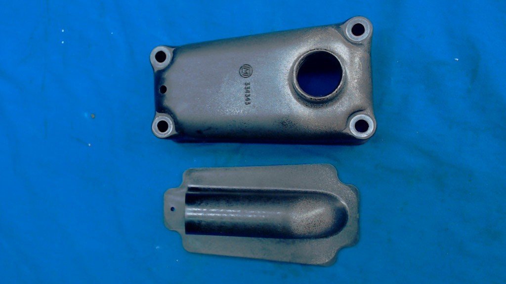 Johnson Evinrude OMC 334343 Exhaust Relief Baffle 334879 Exhaust Plate - Used