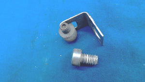 Johnson RDS-20 377318 Roller Latch 305685 Screw 1958 35HP - Used