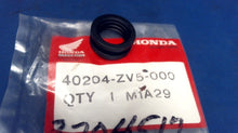 Honda 40204-ZV5-000 Grommet