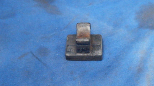 Nissan 3B2-61336-0 Lower Front Rubber Mount - Used