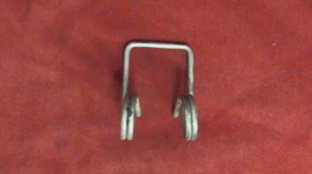 Suzuki 45211-93102 Lock Arm Spring - Used