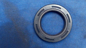 Suzuki 09283-25070 Oil Seal