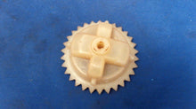 Honda 16512-ZM7-000 Holder, Governor Weight - Used