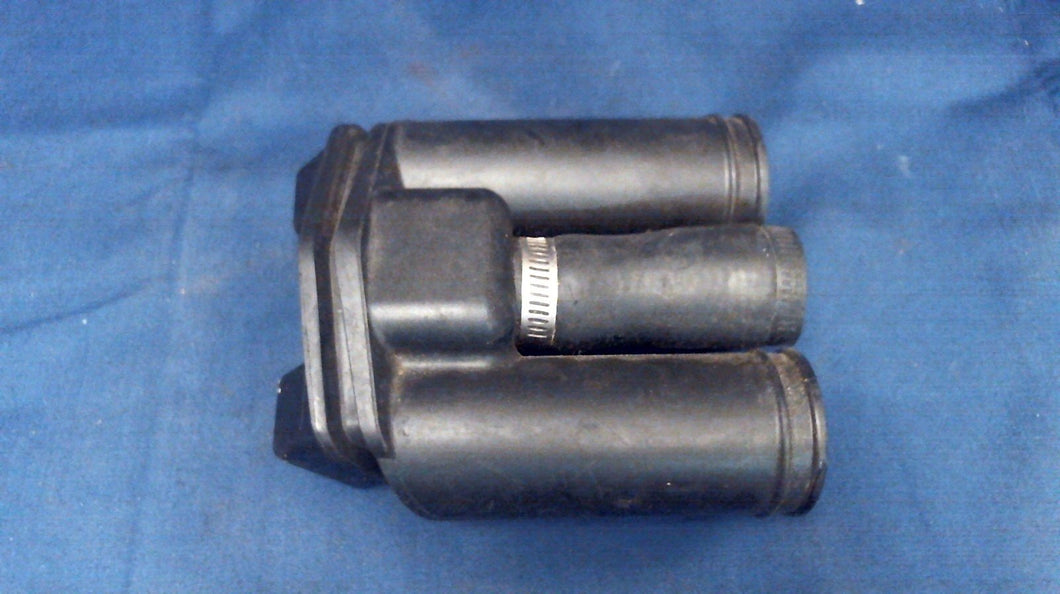 Johnson Evinrude OMC 437827 Exhaust Relief Grommet - Used