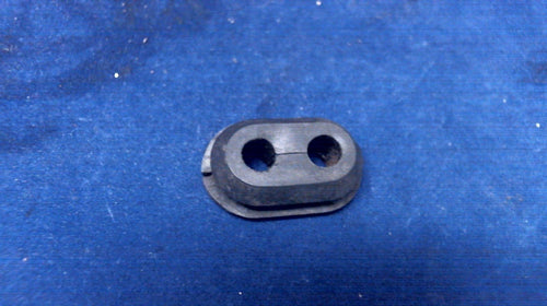 Nissan 3B2-63621-0 3B2636210 Throttle Wire Grommet - Used