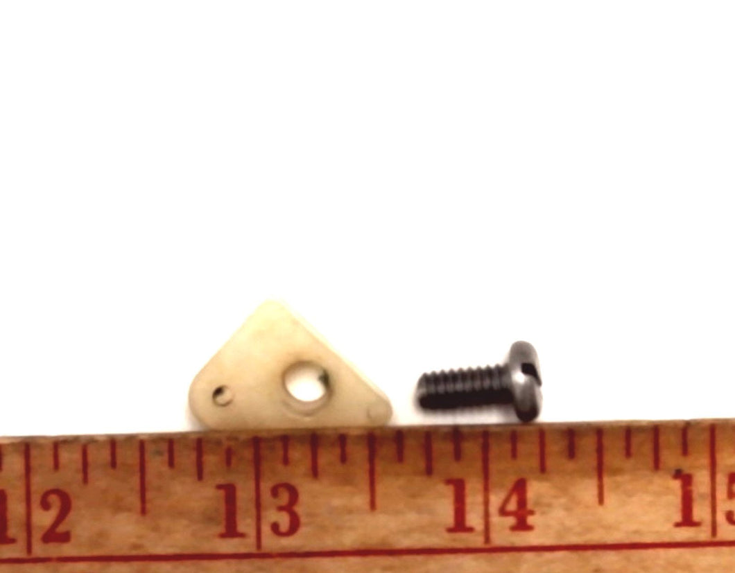Johnson Evinrude OMC 323758 Keeper Plate 324064 Screw - Used (CD4)