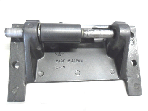 Suzuki 48111-95201-0ED Oil Cylinder Support Bracket 48121-95200 Shaft