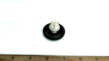Johnson Evinrude OMC 321027 Poppet Valve 321221 Seal 321220 Retainer - Used