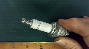 Lot of 10 Champion J4C Spark Plugs 825