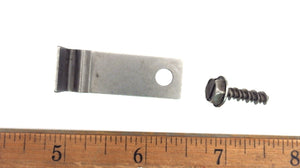 Mercury 883832 Retainer 821428 1 Screw - Used